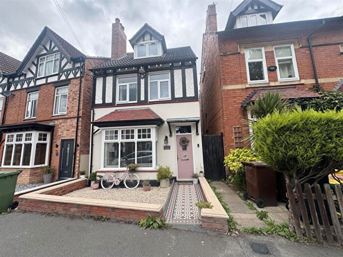 4 Bedroom Detached House To Rent In Rectory Road, Redditch, B97