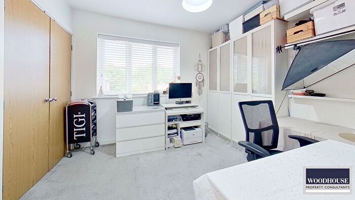 2 Bedroom Terraced House For Sale In Aldermere Avenue, Cheshunt, EN8