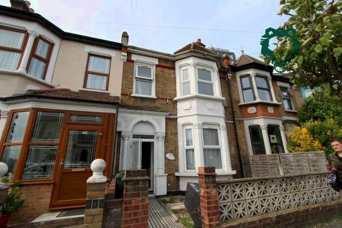 3 Bedroom Terraced House To Rent In Lowbrook Road, Ilford, Essex, IG1