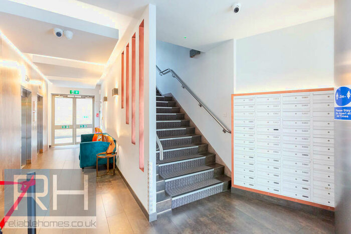 2 Bedroom Apartment To Rent In Lawrence House, City Road, Clerkenwell, London, EC1V