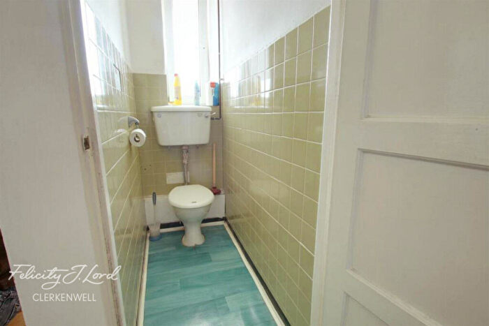 2 Bedroom Detached House To Rent In Percival Street, London, EC1V