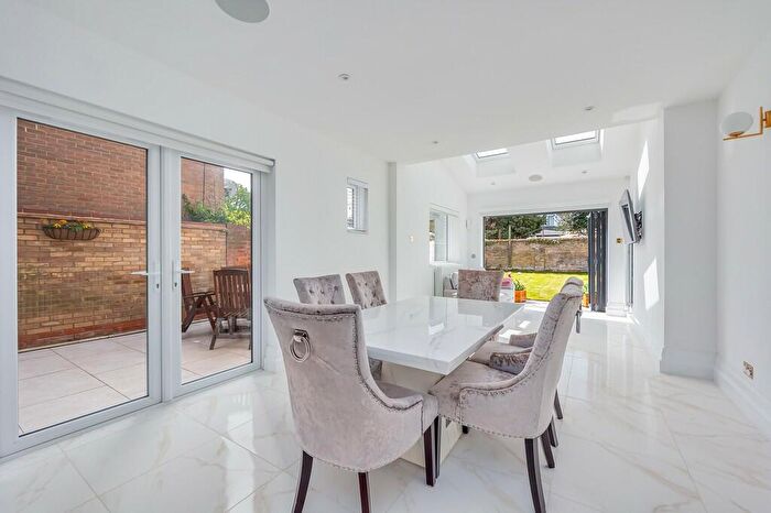 6 Bedroom Semi-Detached House To Rent In Clapham Road, Bedford, Bedfordshire, MK41