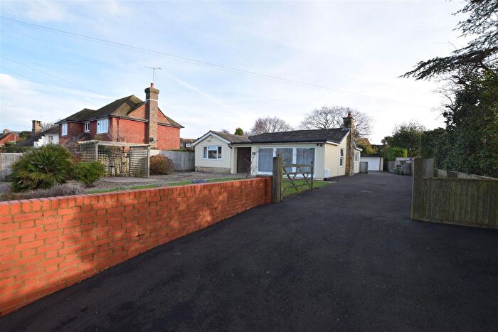 3 Bedroom Bungalow To Rent In Kewhurst Avenue, Bexhill-On-Sea, TN39