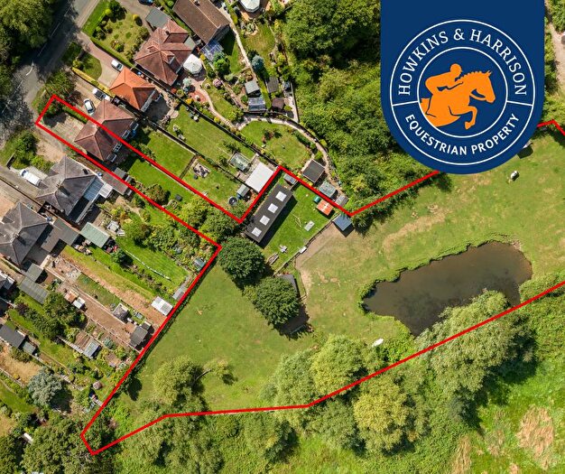 3 Bedroom Semi-Detached House For Sale In Hinckley Road, Barwell, LE9