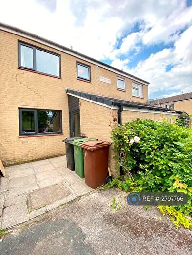 3 Bedroom Terraced House To Rent In Elmhurst Close, Leeds, LS17