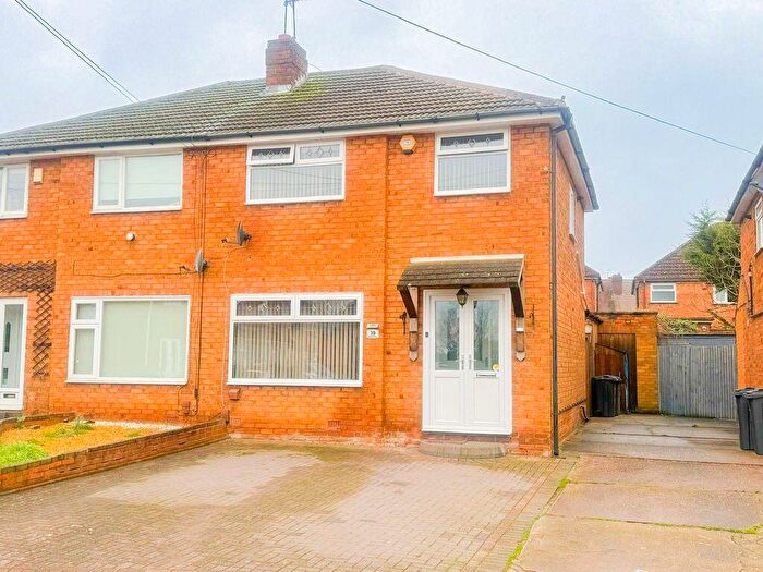 3 Bedroom Semi Detached House For Sale In Quincey Drive, Birmingham, B24