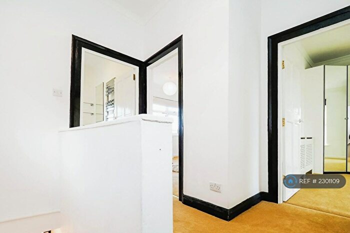 1 Bedroom Semi-Detached House To Rent In Selwyn Road, London, E13