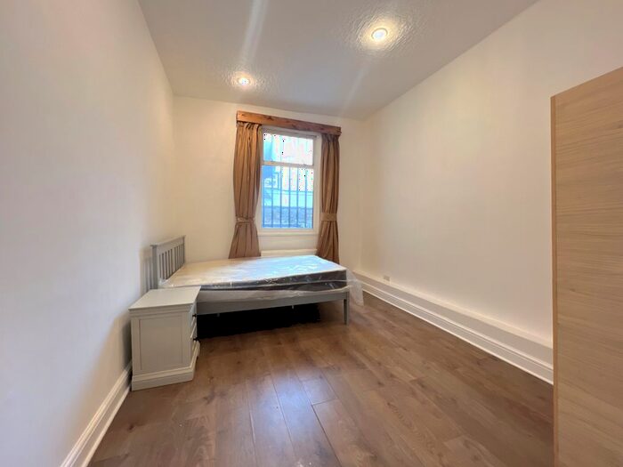 1 Bedroom Flat To Rent In Stoke Newington High Street, London, N16