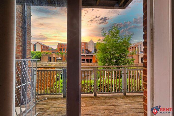 2 Bedroom Flat To Rent In Back Silver Street, Durham, DH1