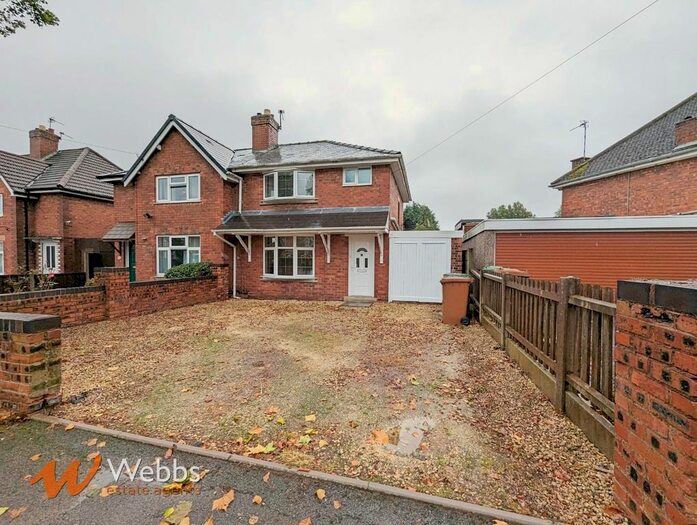 3 Bedroom Semi-Detached House To Rent In Valley Road, Bloxwich, Walsall, WS3