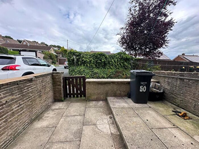 2 Bedroom End Of Terrace House To Rent In Willow View, Sowerby Bridge, HX6