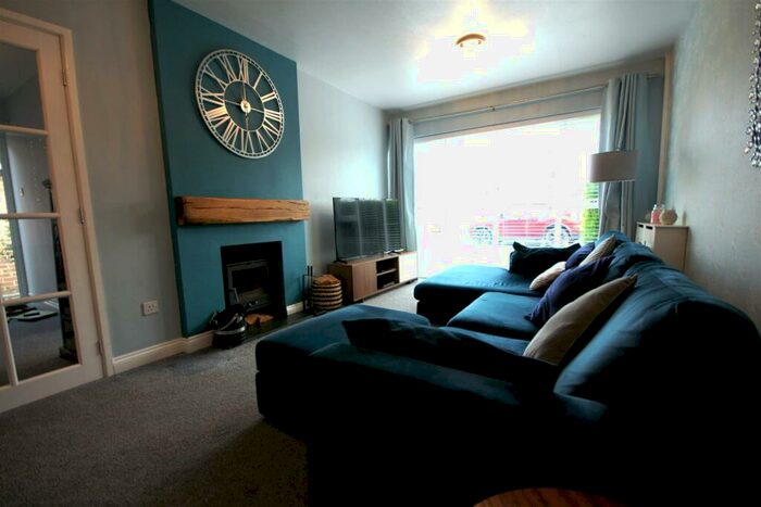 2 Bedroom Detached Bungalow For Sale In Crake Wells, Walkington, Beverley, HU17