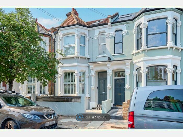 2 Bedroom Flat To Rent In Ashburnham Road, Kensal Rise, NW10