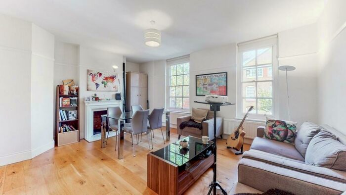 3 Bedroom Apartment To Rent In Portpool Lane, EC1N