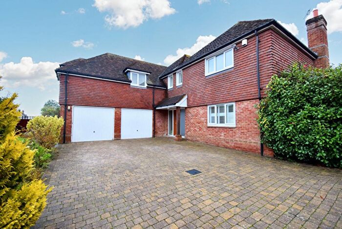 5 Bedroom Detached House To Rent In Canterbury Road, Kennington, TN25