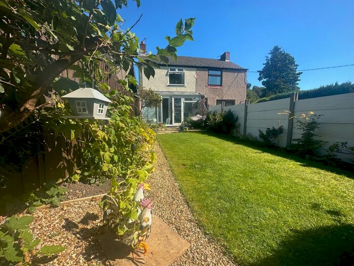 3 Bedroom Semi-Detached House For Sale In Longlands Villas, Ambergate, Belper, DE56