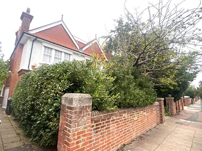 2 Bedroom Flat To Rent In Arlington Road, Eastbourne, BN21