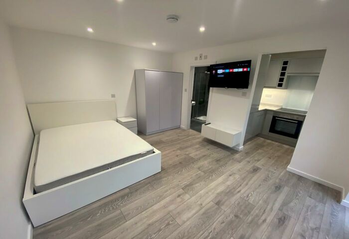 Studio To Rent In Oxford Road, Reading, RG30