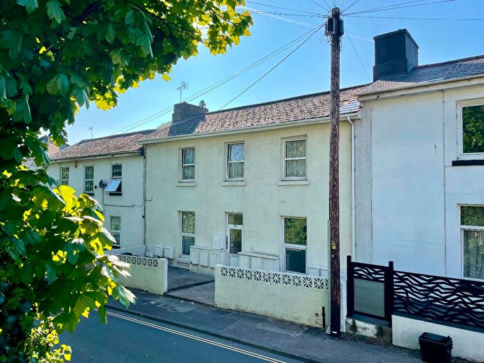 1 Bedroom Flat To Rent In Teignmouth Road, Torquay, TQ1