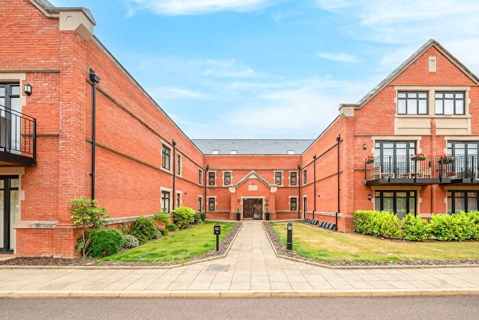 2 Bedroom Flat For Sale In Admiral House, Marlborough Drive, Royal Connaught Park, Bushey, Hertfordshire, WD23