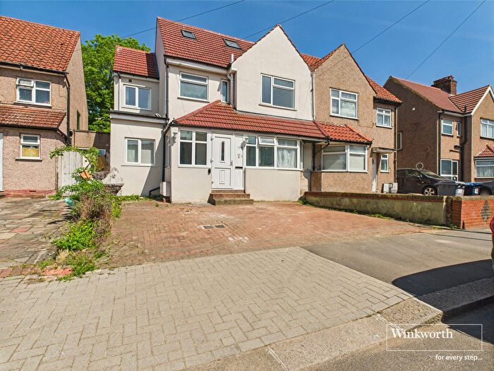 3 Bedroom Flat For Sale In Burgess Avenue, Kingsbury, London, NW9