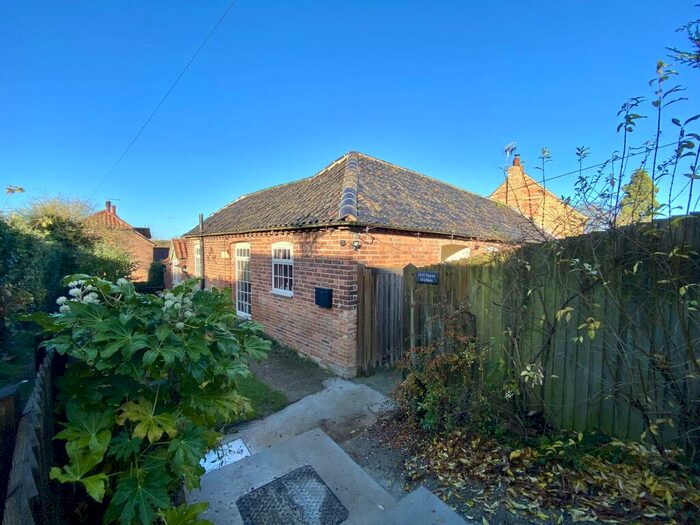 4 Bedroom Barn Conversion To Rent In Hill Road, Orston, NG13