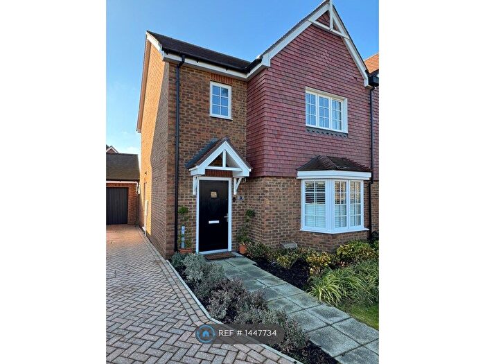 3 Bedroom Semi-Detached House To Rent In Maxted Rd, Bearsted, Thurnham, ME14