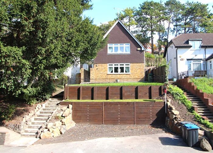 3 Bedroom Detached House For Sale In Godstone Road, Purley, CR8