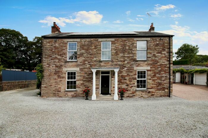 5 Bedroom Detached House For Sale In Bodmin, PL30