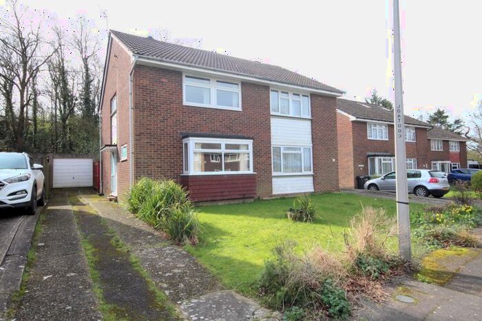 3 Bedroom Semi-Detached House For Sale In Driffield Gardens, Tonbridge, TN9