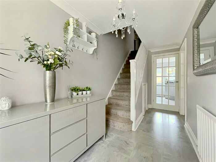 3 Bedroom Terraced House For Sale In Sutherland Gardens, Rainham, Kent, ME8