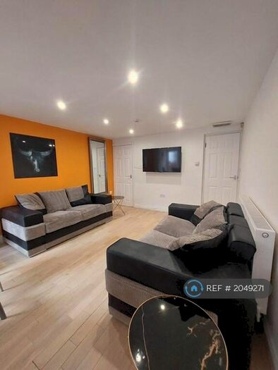 6 Bedroom End Of Terrace House To Rent In Dawlish Road, Birmingham, B29