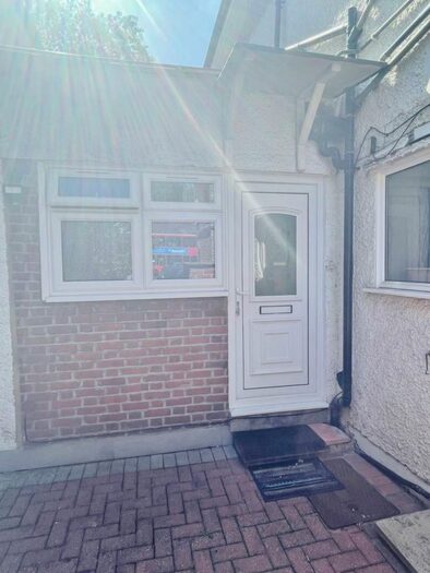 House To Rent In Finchley Road, Golders Green, NW11