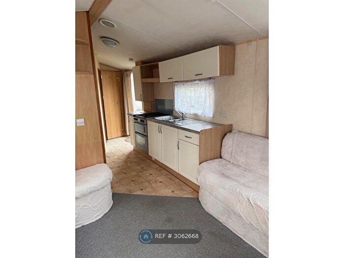 2 Bedroom Park Home To Rent In Florence Farm Mobile Home Park, Sevenoaks, TN15