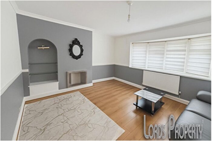 3 Bedroom Terraced House To Rent In Carpenters Road, Enfield, EN1