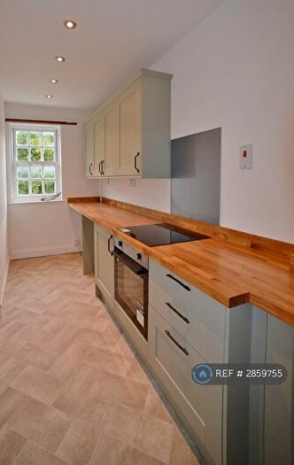 1 Bedroom Flat To Rent In Barrack Road, Northampton, NN2