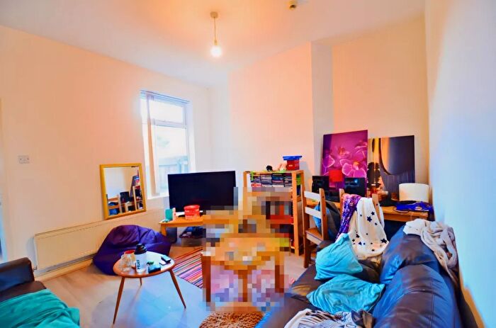 5 Bedroom Flat To Rent In Manilla Road, Birmingham, B29