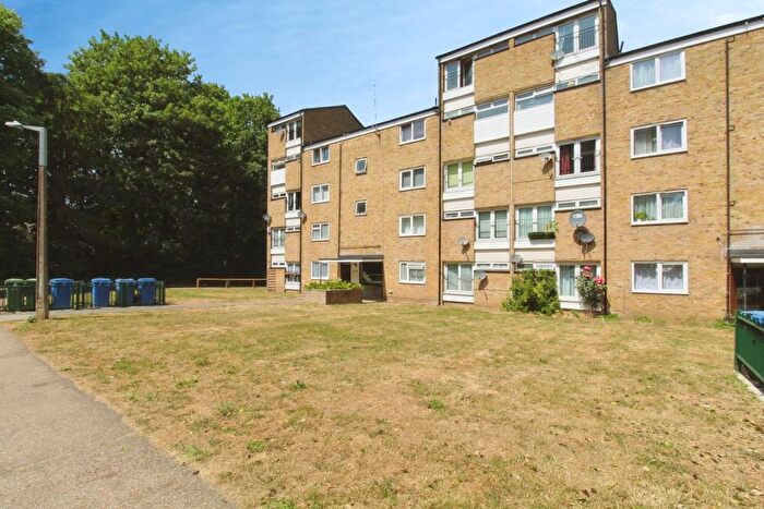 2 Bedroom Flat For Sale In Morley Grove, Harlow, CM20