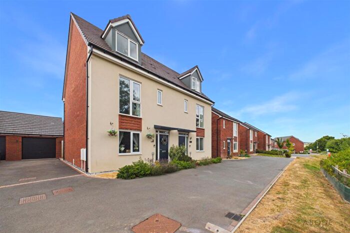 4 Bedroom Semi-Detached House For Sale In Ferrers Close, Uttoxeter, Staffordshire, ST14