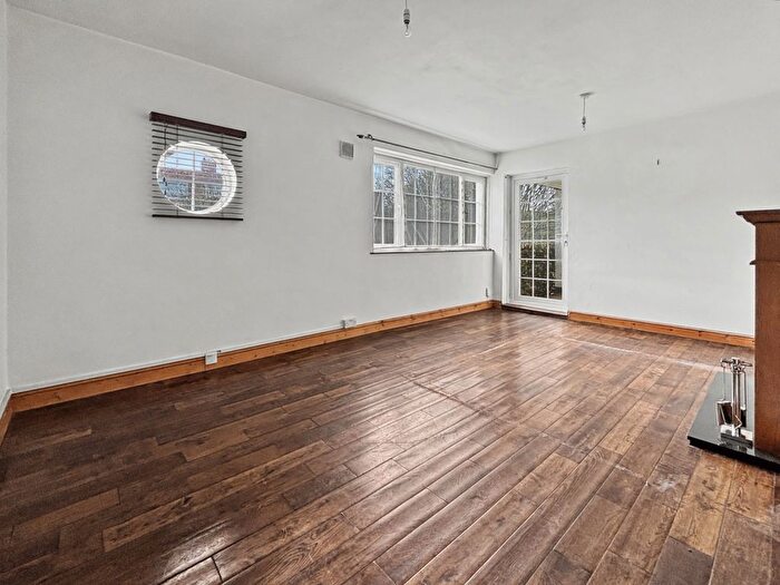 2 Bedroom Flat For Sale In Lorain Walk, Bristol, Bristol, As, Gb, BS10