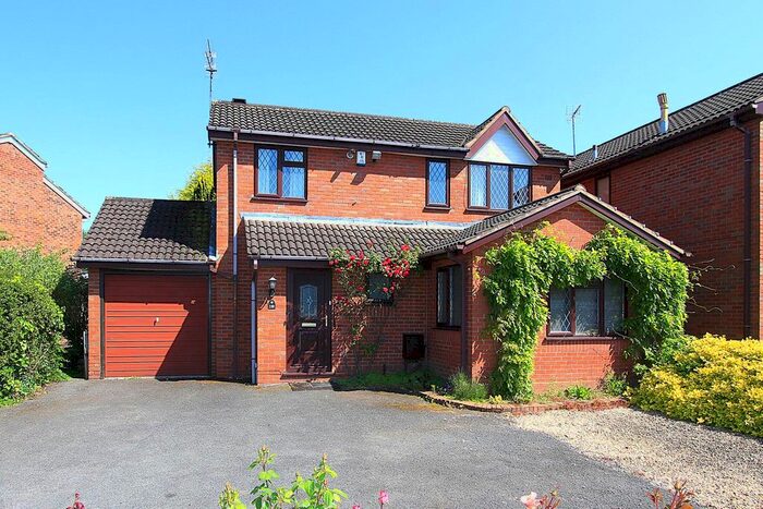 3 Bedroom Detached House To Rent In Common Road, Wombourne, Wolverhampton, WV5