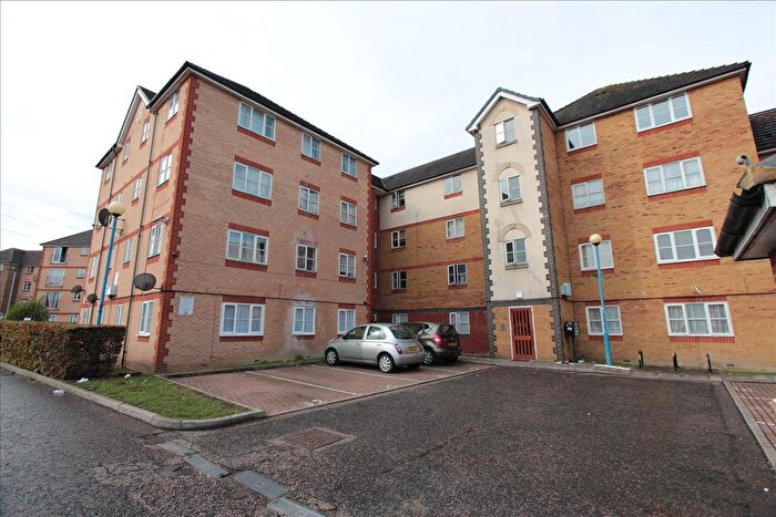 2 Bedroom Flat To Rent In Bellingham Court, Wanderer Drive, Barking, IG11