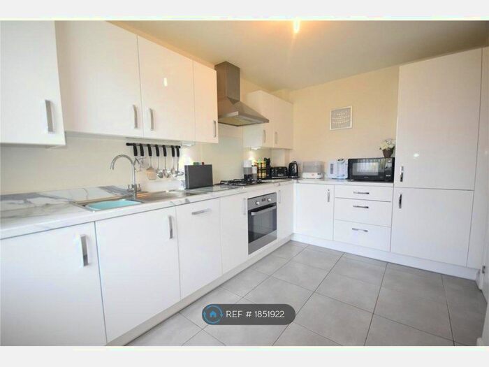 3 Bedroom Semi-Detached House To Rent In Cartwrights Farm Road, Liverpool, L24