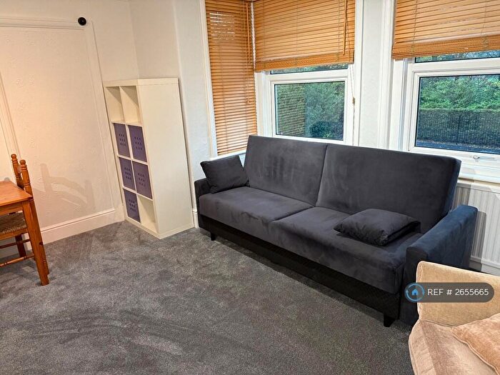 1 Bedroom Flat To Rent In Shinfield Road, Shinfield, Reading, RG2