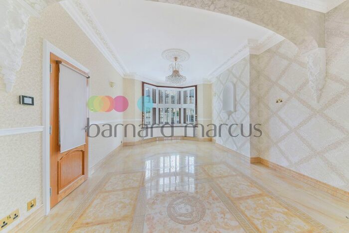 6 Bedroom Detached House To Rent In Barry Road, London, SE22