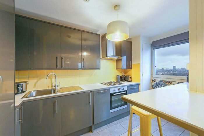 2 Bedroom Flat To Rent In Tillman Street, Shadwell, London, E1