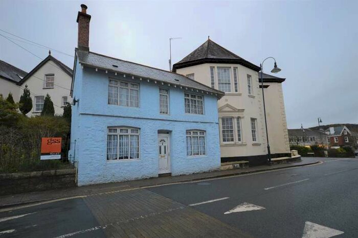 2 Bedroom Cottage To Rent In Mill Road, Okehampton, EX20