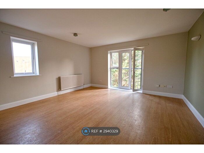 2 Bedroom Flat To Rent In Mildmay Park, London, N1