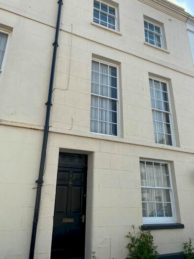 1 Bedroom Flat To Rent In Oxford Street, Gloucester, GL1