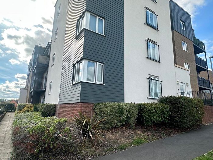 2 Bedroom Flat To Rent In Eastern Yeovil, BA21